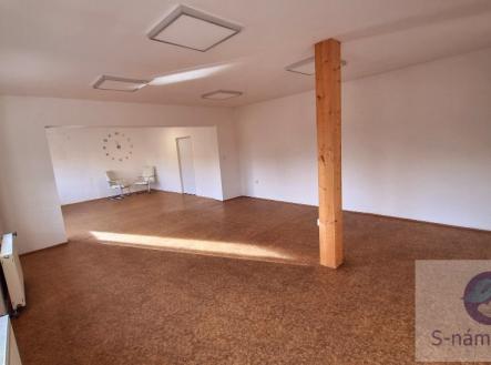 Pronájem - kanceláře, 65 m²