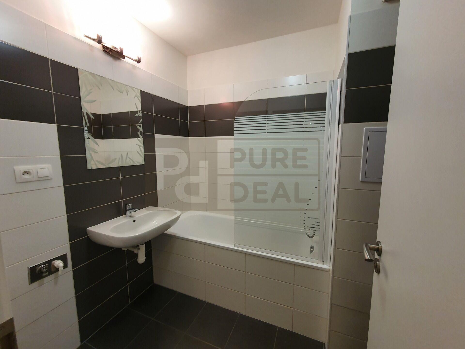 Prodej bytu 1+kk 29m2 + 4m2 balkon, + 3m2 sklep v Praze Uhříněvsi, novostavba 2015