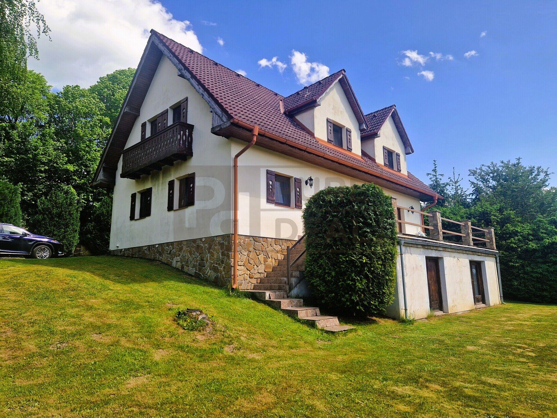 RD 5+kk kolaudace 2004, dvojgaráž, pozemek 2 237 m², terasa s výhledem, Hlohov – Ledeč n. Sázavou