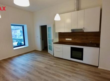 img-4.jpeg | Pronájem bytu, 1+kk, 844 m²