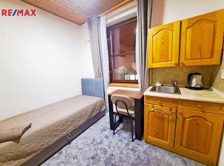 Pronájem bytu, 1+kk, 12 m² obrázek