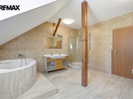 016.jpg | Prodej - nájemní dům, 654 m²