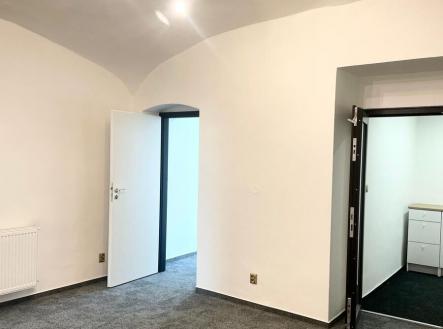 whatsapp-image-2024-07-21-at-12-24-42-2.jpeg | Pronájem - kanceláře, 50 m²
