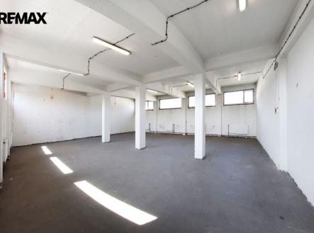 img-2284.jpg | Pronájem - skladovací prostor, 133 m²