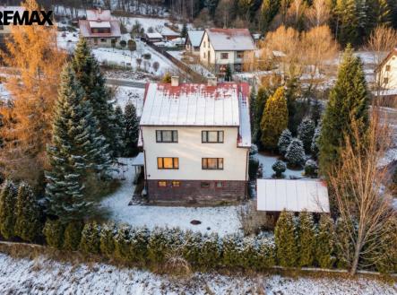 Boční pohled | Prodej - dům/vila, 180 m²