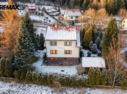 Boční pohled | Prodej - dům/vila, 180 m²