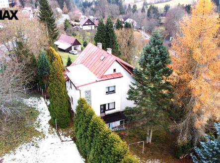 Pohled zezadu | Prodej - dům/vila, 180 m²