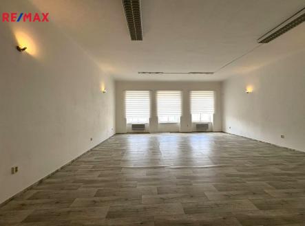 e807e9a6-2d30-4078-a49e-cb527d9c29a2.jpg | Pronájem - kanceláře, 78 m²