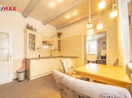 lorisova431-4-41a.jpg | Prodej - kanceláře, 344 m²