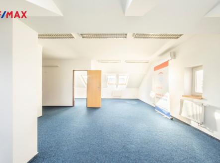 REMAX Centrum | Pronájem - kanceláře, 158 m²