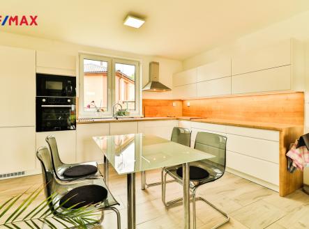 +420 739 604 767 I www.vaclavadamcik.cz I vaclav.adamcik@re-max.cz | Pronájem - dům/vila, 95 m²