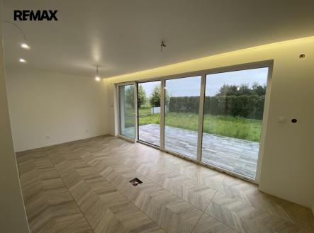 +420 776 335 999, ladislav.urbancik@re-max.cz | Prodej bytu, 2+kk, 43 m²