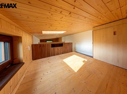 Místo na spaní | Prodej - malý objekt/garáž