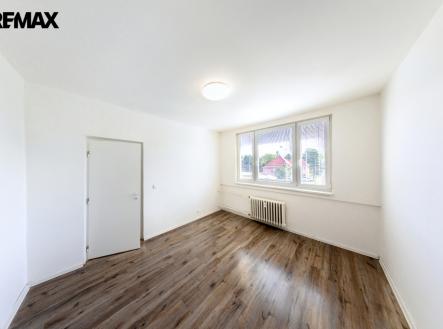 +420 721 415 122 I lucie.krechterova@remax.cz | Prodej bytu, 2+1, 48 m²