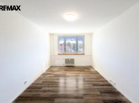 +420 721 415 122 I lucie.krechterova@remax.cz | Prodej bytu, 2+1, 48 m²