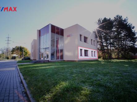 dscf3860-2.jpg | Pronájem - kanceláře, 66 m²