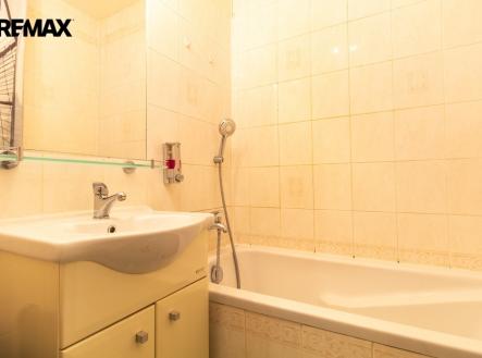 +420 739 604 767 I www.vaclavadamcik.cz I vaclav.adamcik@re-max.cz I prodej bytu Vietnamská Ostrava | Prodej bytu, 1+1, 36 m²