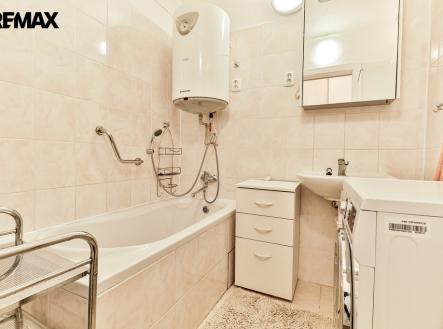 +420 739 604 767 I www.vaclavadamcik.cz I vaclav.adamcik@re-max.cz I prodej bytu Fulnek | Prodej bytu, 2+1, 58 m²