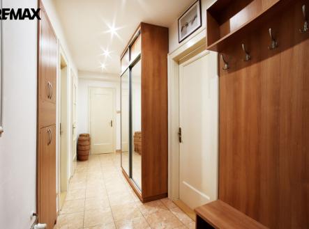  +420 739 604 767 I www.vaclavadamcik.cz I vaclav.adamcik@re-max.cz | Pronájem bytu, 2+1, 85 m²