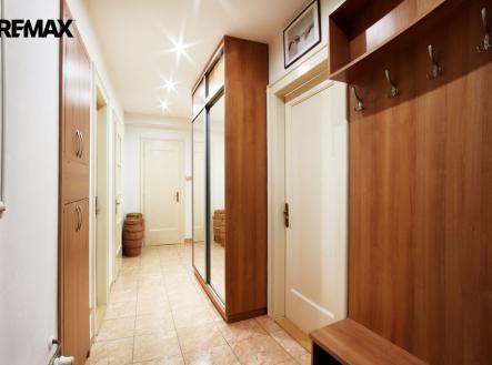  +420 739 604 767 I www.vaclavadamcik.cz I vaclav.adamcik@re-max.cz | Pronájem bytu, 2+1, 85 m²