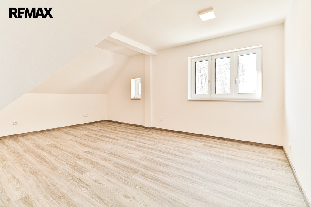 +420 739 604 767 I www.vaclavadamcik.cz I vaclav.adamcik@re-max.cz I pronájem bytu 3+kk Kaňovice