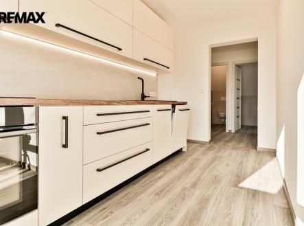 Pronájem bytu, 3+1, 50 m² obrázek