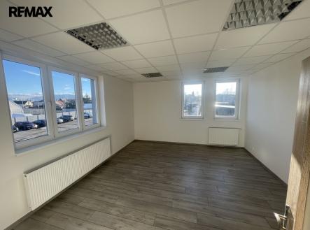 Petr Sonnenschein | +420 778 750 999 | RE/MAX Centrum | Dobrá u Frýdku Místku | Pronájem - kanceláře, 21 m²