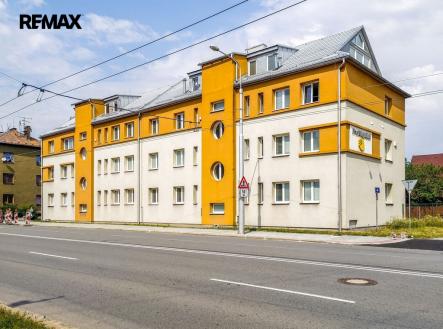 +420 739 604 767 I www.vaclavadamcik.cz I vaclav.adamcik@re-max.cz I prodej komerčního areálu Ostrava | Prodej - kanceláře, 1 026 m²