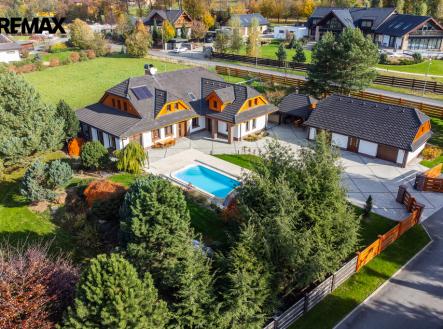 +420 739 604 767 I vaclav.adamcik@re-max.cz I prodej nemovitosti Malenovice | Prodej - dům/vila, 230 m²