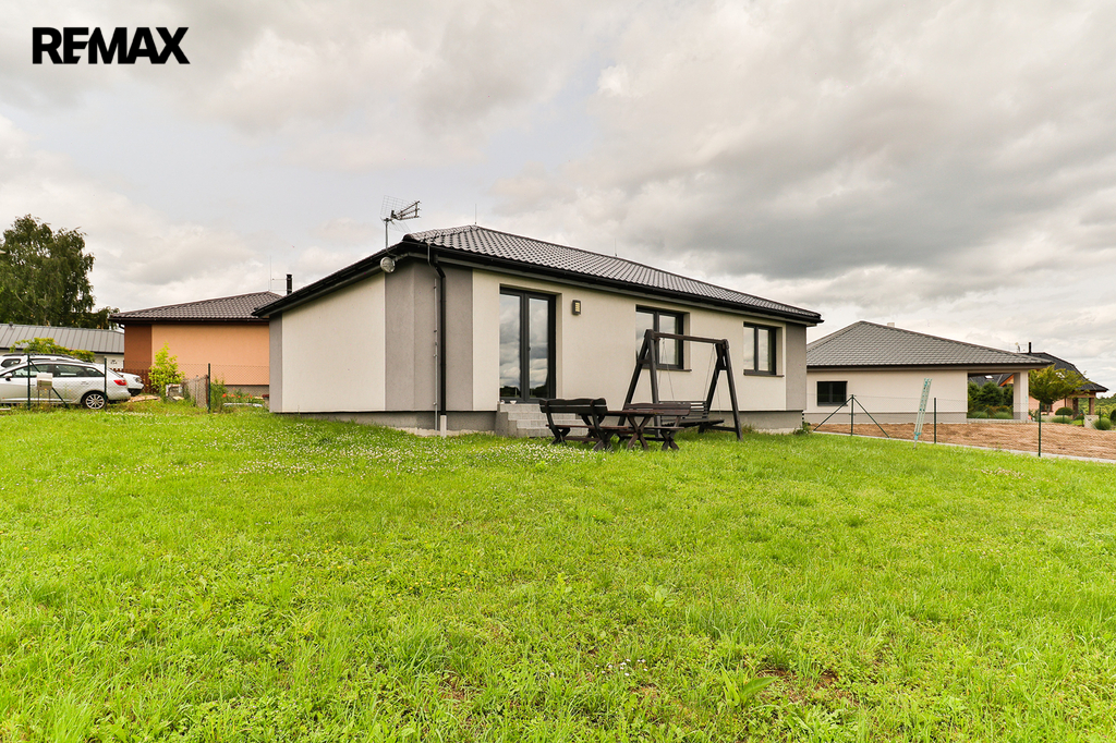 +420 739 604 767 I www.vaclavadamcik.cz I vaclav.adamcik@re-max.cz