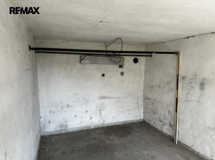 Petr Sonnenschein | +420 778 750 999 | REMAX Centrum | Garáž - Lipník n. Bečvou | Prodej - malý objekt/garáž