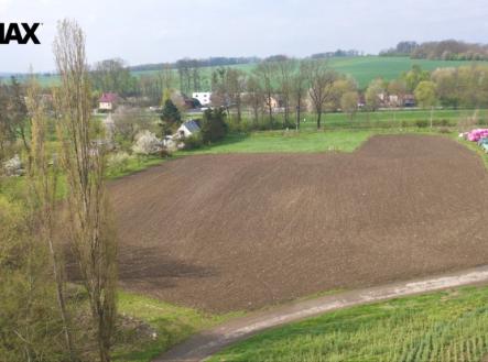 Pozemek | Denisa Sochová | +420 730 823 682 | denisa.sochova@re-max.cz | Prodej - pozemek pro bydlení, 9 842 m²