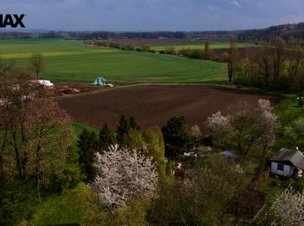 Pozemek | Denisa Sochová | +420 730 823 682 | denisa.sochova@re-max.cz | Prodej - pozemek pro bydlení, 9 842 m²