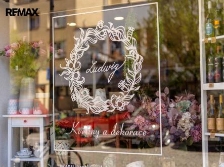 +420 739 604 767 I vaclav.adamcik@re-max.cz I Květinářství REMAX Centrum | Prodej - obchodní prostor, 74 m²