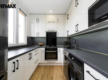 cdp02646-edit.jpg | Prodej bytu, 2+1, 56 m²