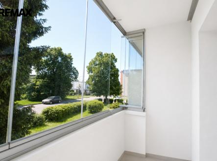 Byt 1+1| Denisa Sochová | +420 730 823 682 | denisa.sochova@re-max.cz | Pronájem bytu, 1+1, 35 m²