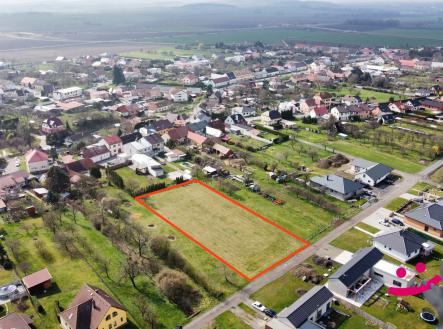 Prodej-pozemek pro-bydlení，2433平方米