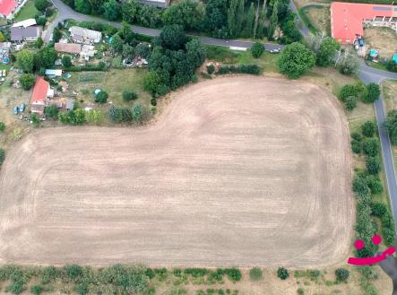 letecky pozemek obr z videa | Prodej - pozemek pro bydlení, 1 001 m²