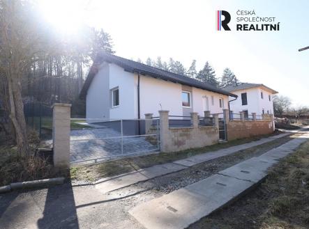 možnost parkování | Prodej - dům/vila, 560 m²