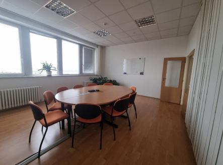 sdílená zasedací místnost | Pronájem - kanceláře, 86 m²