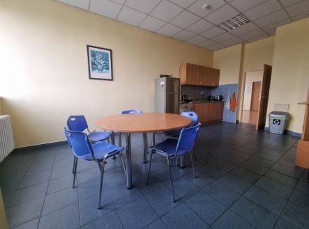 sdílená kuchyňka | Pronájem - kanceláře, 86 m²