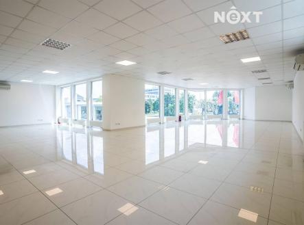 Pronájem - komerční objekt, obchodní centrum, 300 m²
