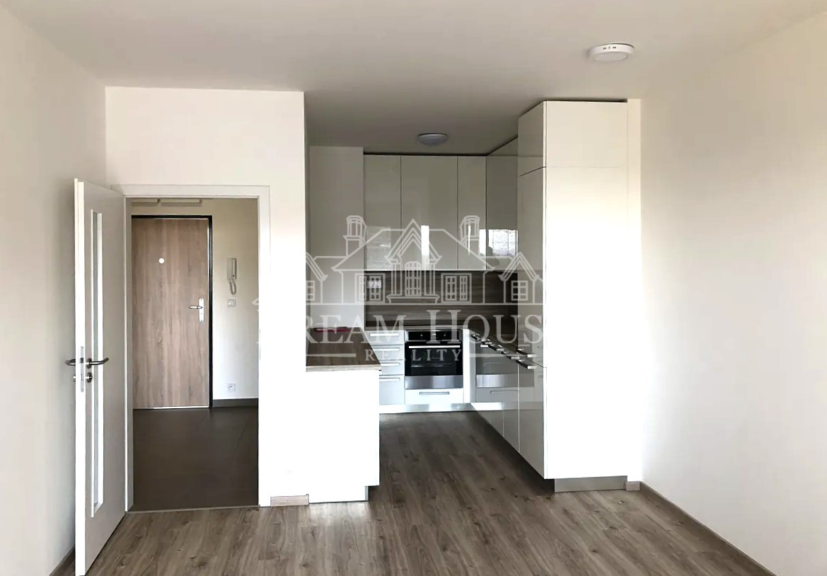 Pronájem bytu 2+kk/B, 65 m², Praha 9 - Hloubětín, parkovací stání