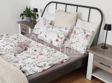 Pronájem bytu, 2+kk, 46 m²