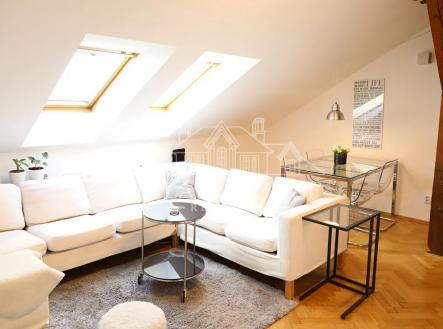 Pronájem bytu, 2+kk, 60 m²