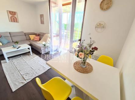 Pronájem bytu, 2+kk, 79 m²