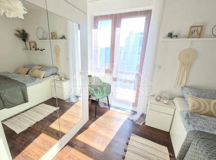 Pronájem bytu, 2+kk, 79 m²