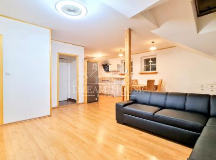 Pronájem bytu, 4+kk, 120 m²