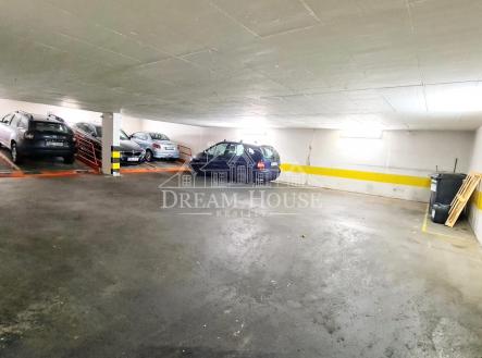 Pronájem - malý objekt/garáž