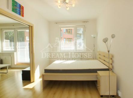 Pronájem bytu, 2+kk, 57 m²